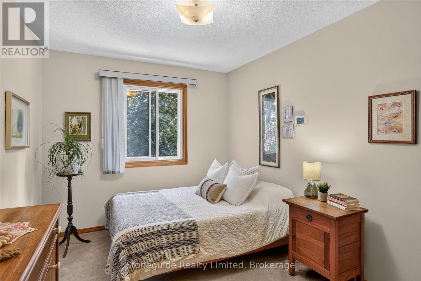 1185 HUNTINGTON CIRCLE - 17