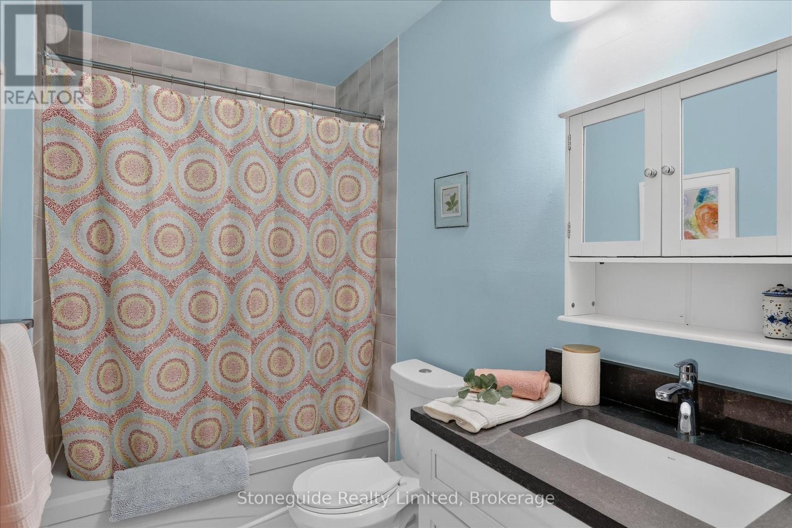 1185 HUNTINGTON CIRCLE - 24