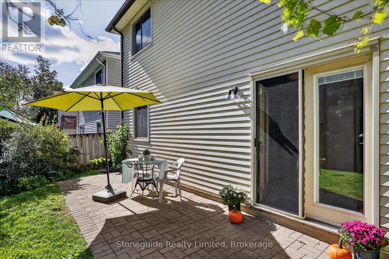 1185 HUNTINGTON CIRCLE - 28