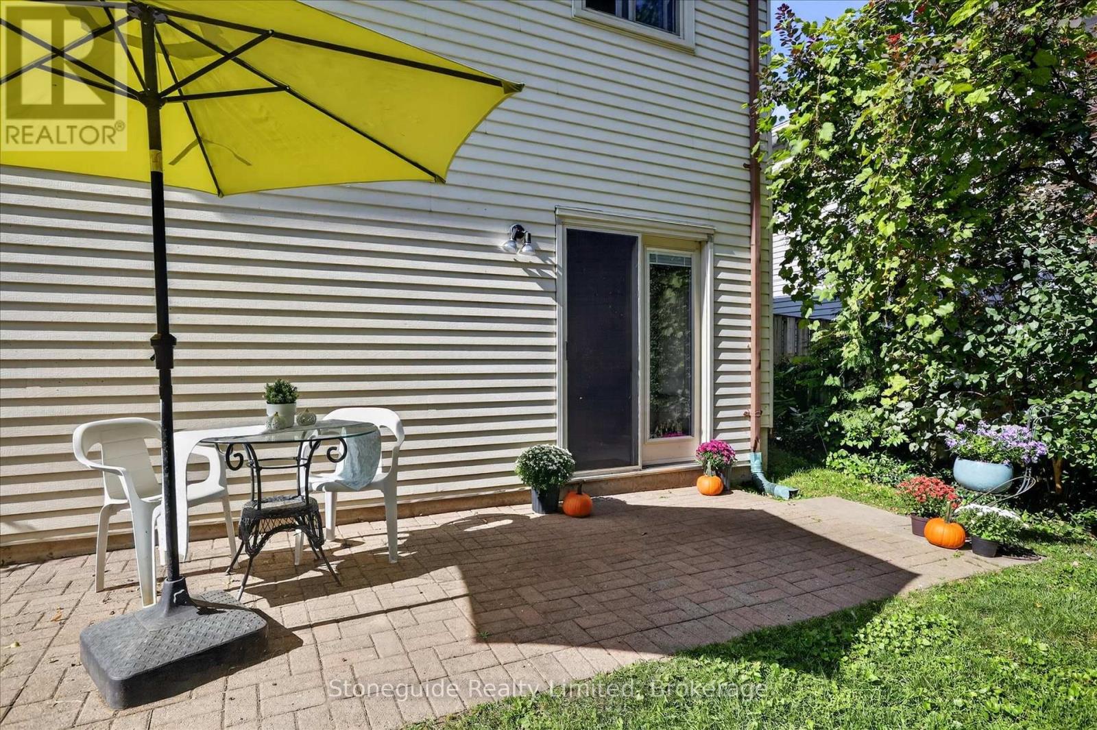 1185 HUNTINGTON CIRCLE - 29