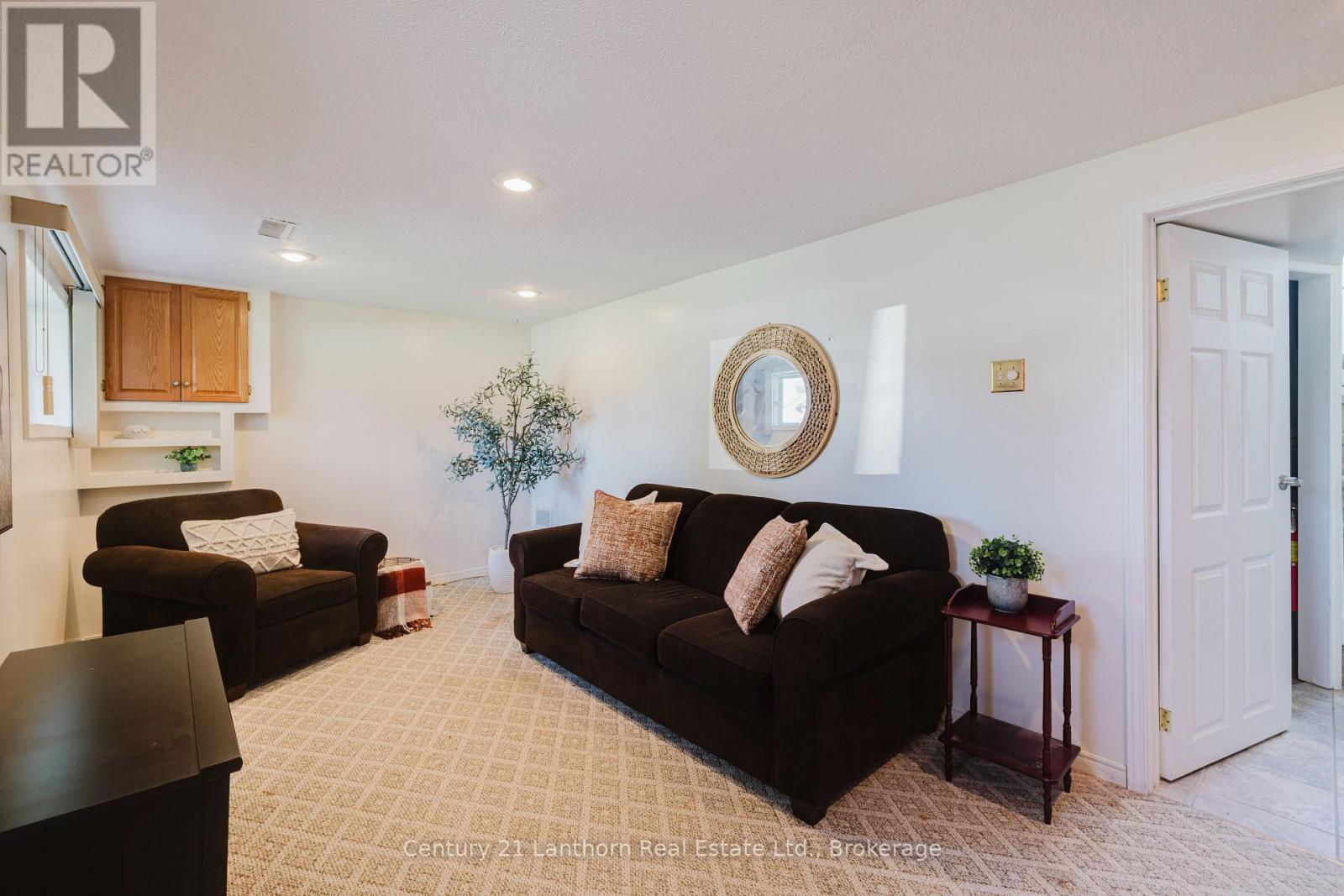 31 MARSH DRIVE - 19