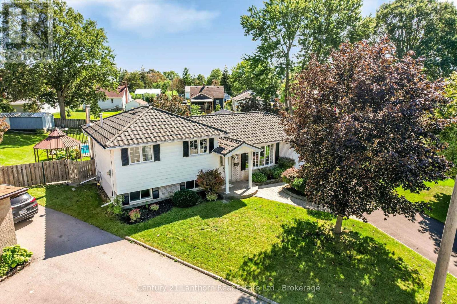 31 MARSH DRIVE, Belleville (Belleville Ward) — photo 2