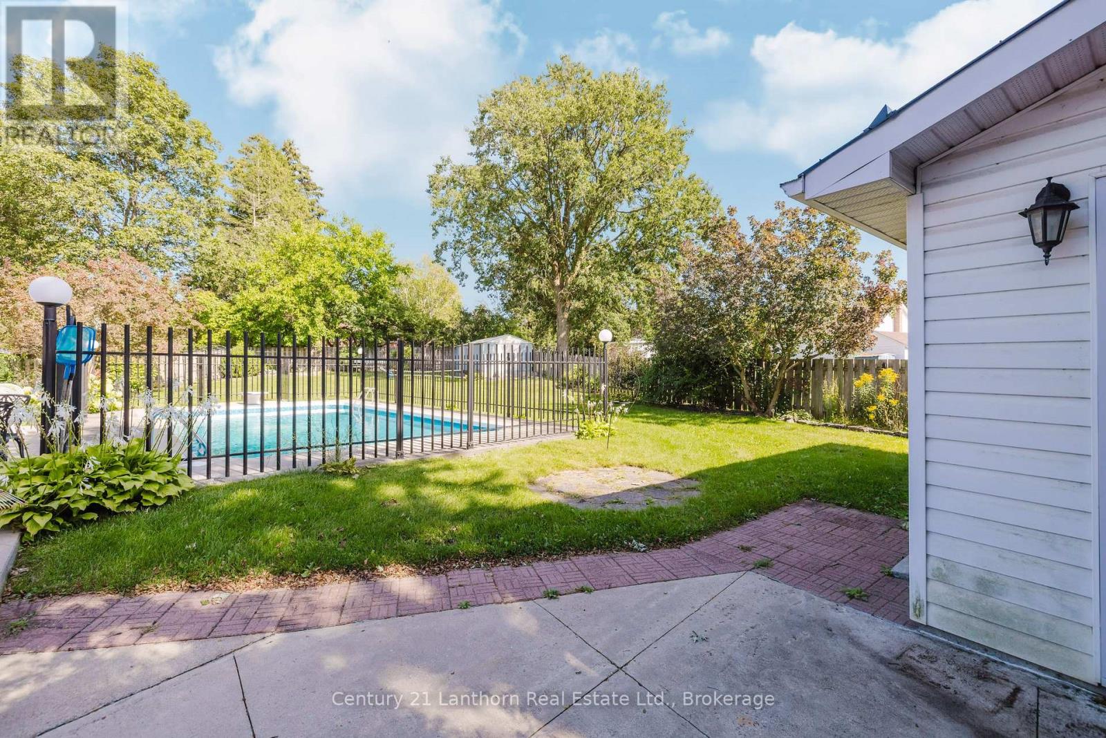 31 MARSH DRIVE - 33