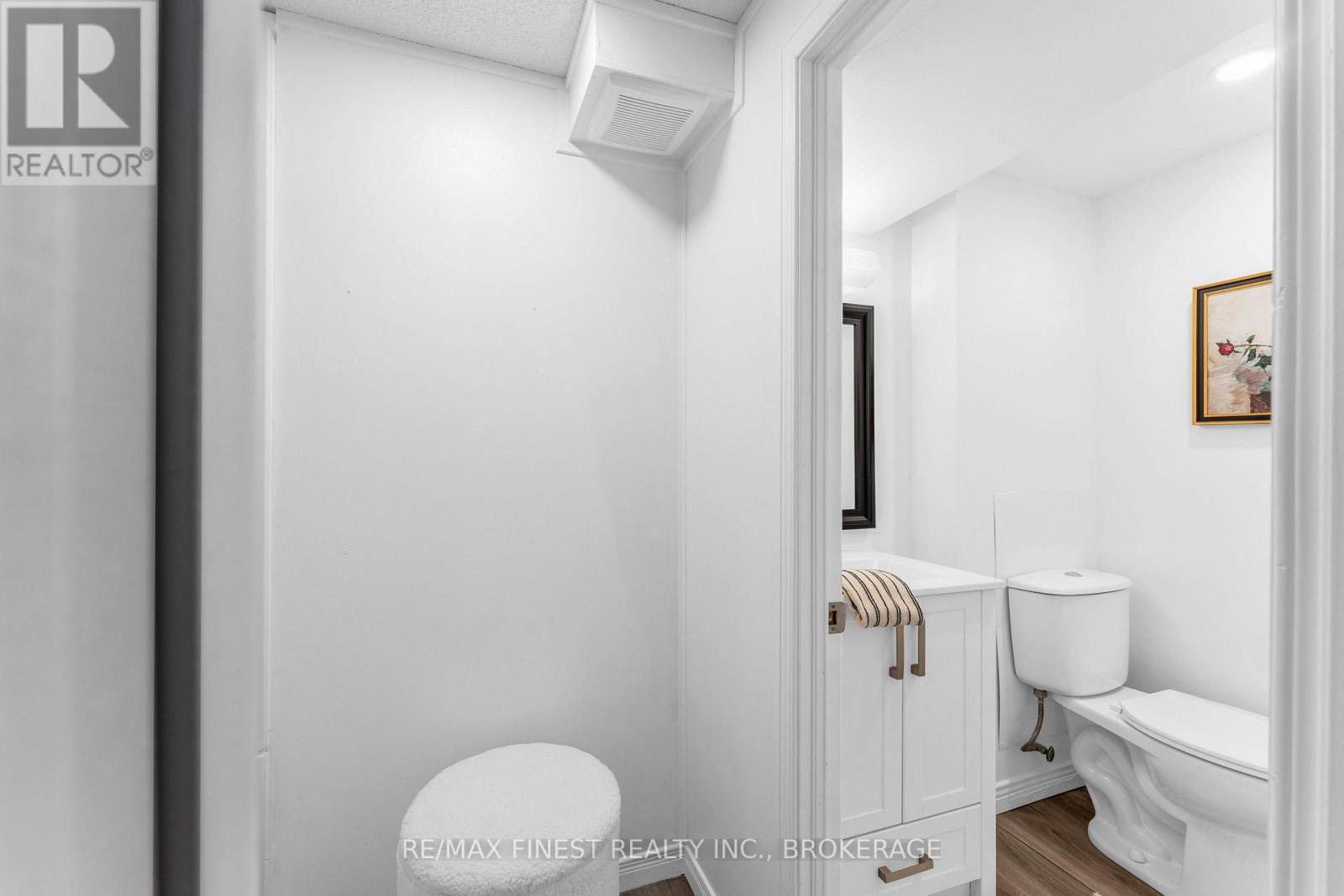 330 MEADOWCREST ROAD - Image 34
