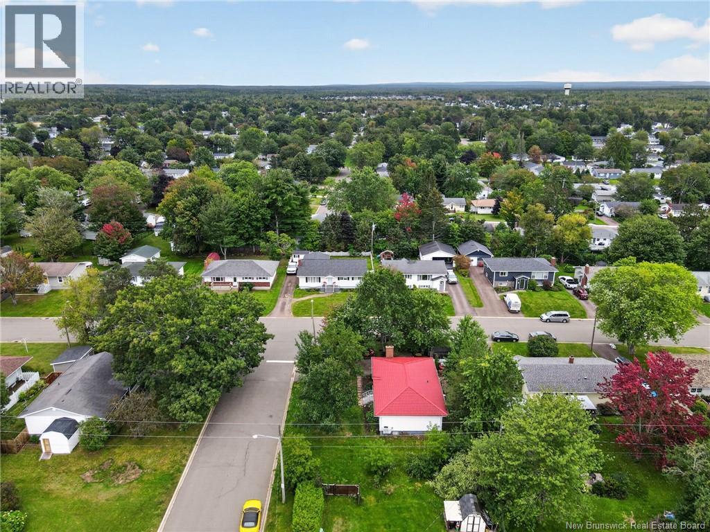 305 Todd Street, Riverview — photo 9