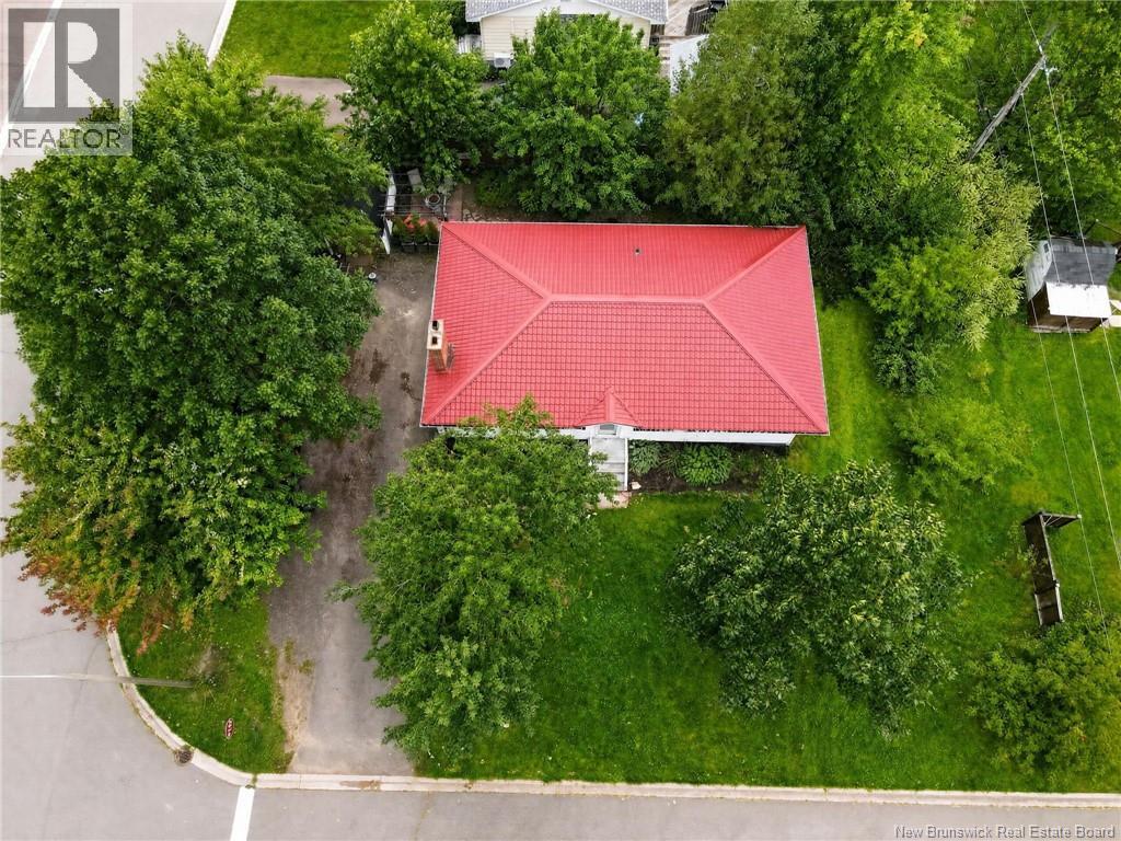 305 Todd Street, Riverview — photo 6