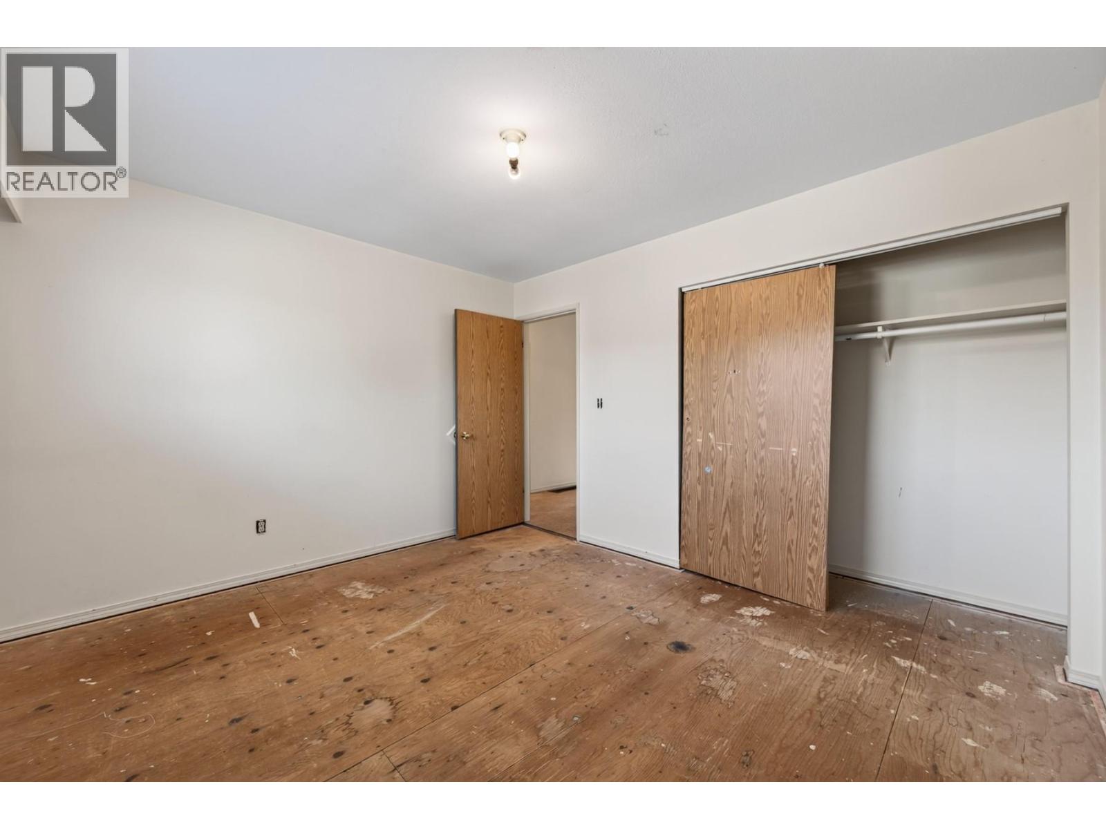 1037 Dundas Street - 20