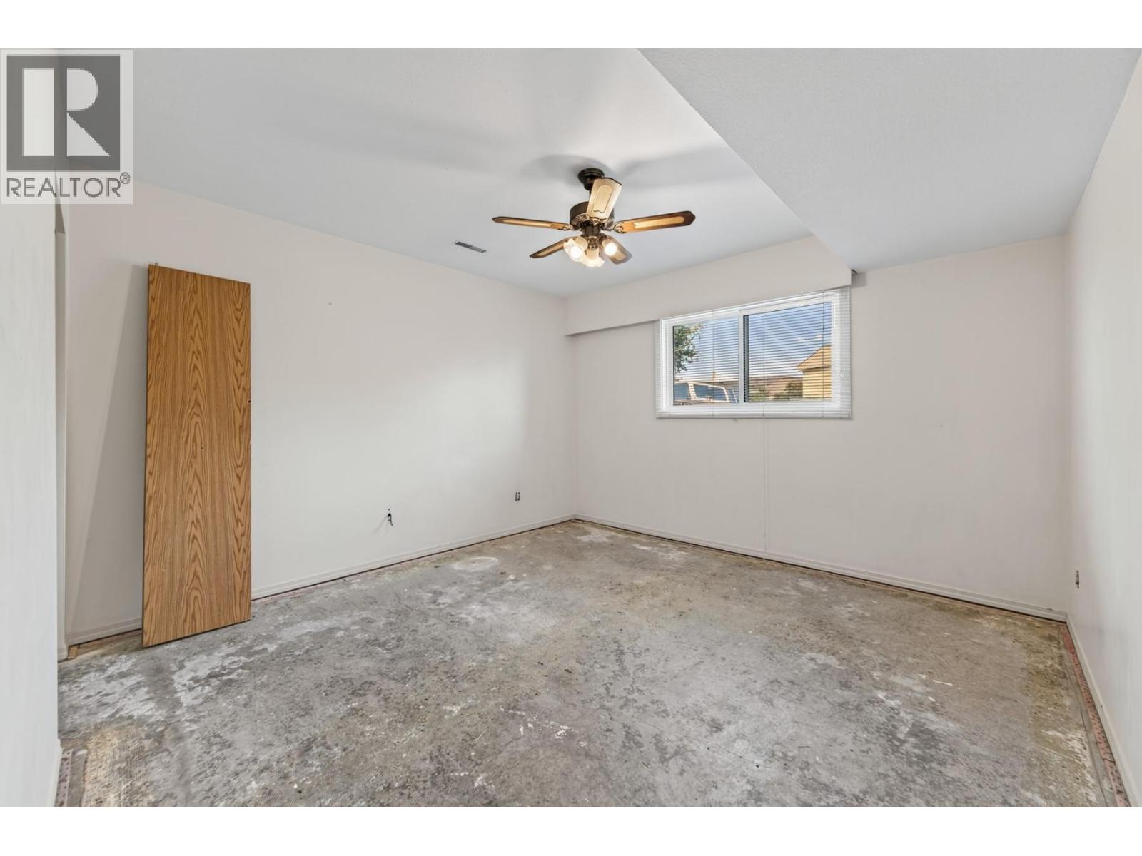 1037 Dundas Street - 26
