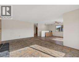 Bedroom - 1037 Dundas Street, Kamloops, BC V2B2T1 Photo 6