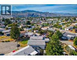 1037 Dundas Street, Kamloops, BC V2B2T1 Photo 47