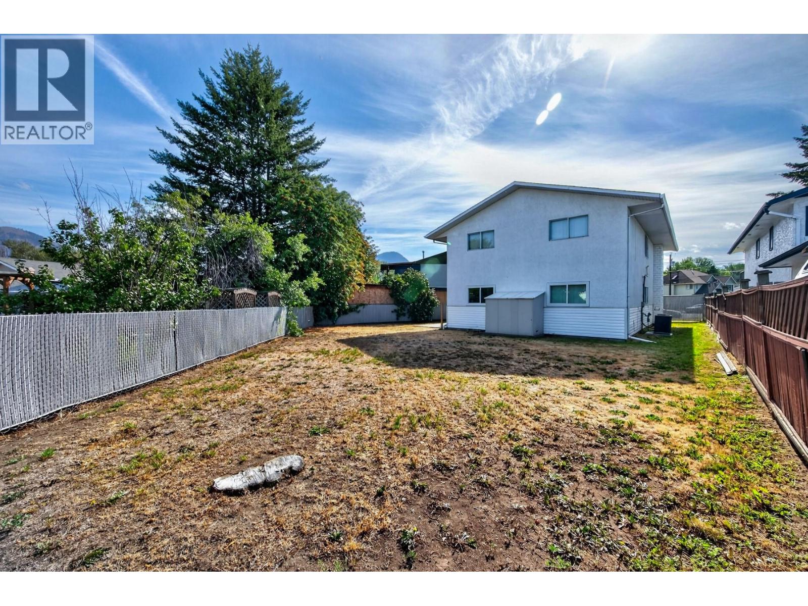 1037 Dundas Street - Image 38