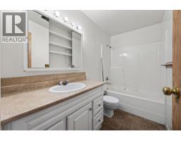 1037 Dundas Street, Kamloops, BC V2B2T1 Photo 16