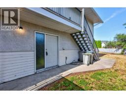 1037 Dundas Street, Kamloops, BC V2B2T1 Photo 36