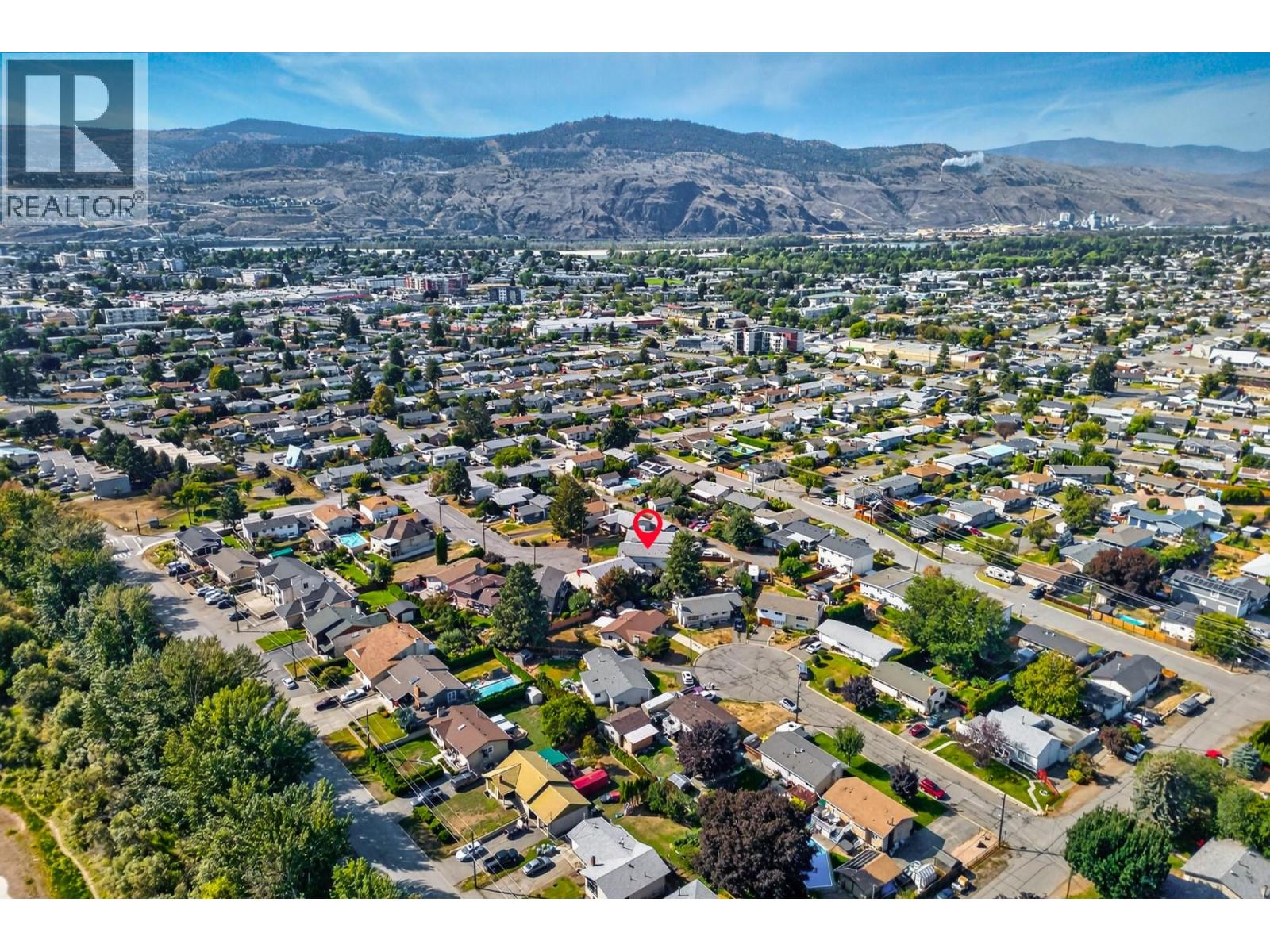 1037 Dundas Street - 50