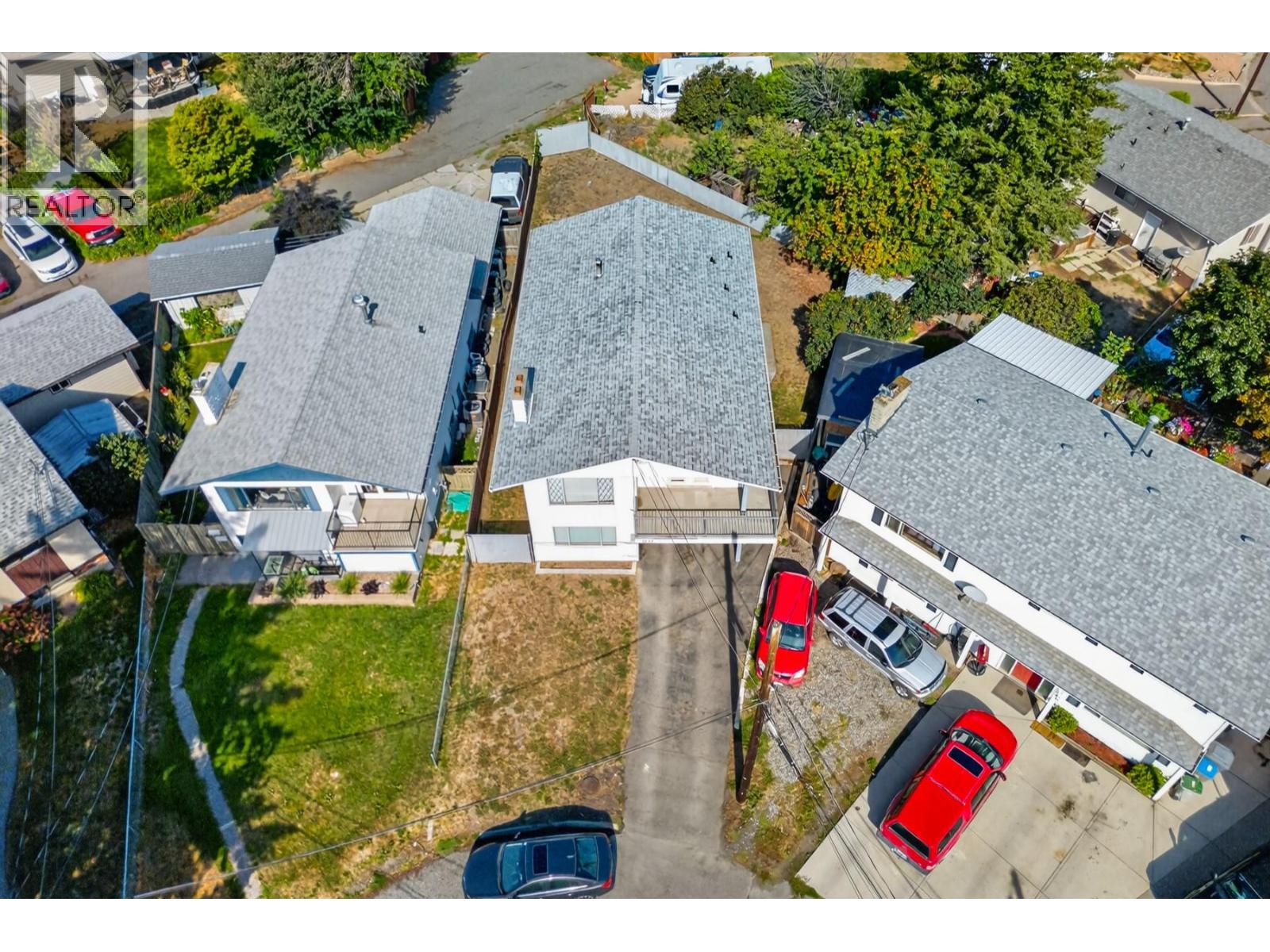 1037 Dundas Street - 41