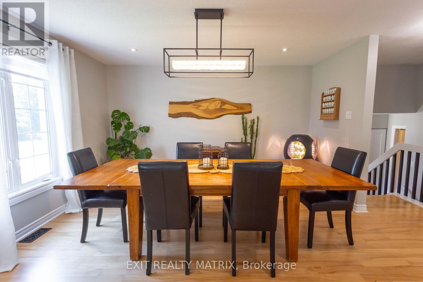 8399 ROWAN DRIVE, Ottawa — photo 6