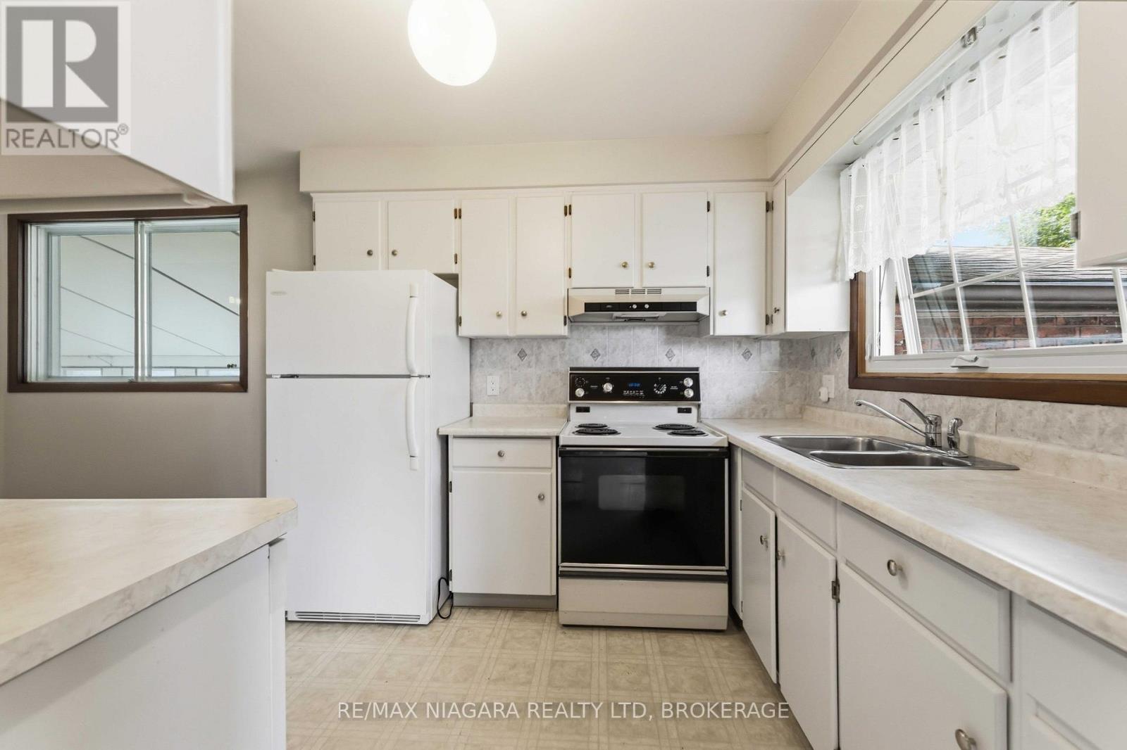 34 ROYAL ROAD, Port Colborne (Main Street) — photo 6