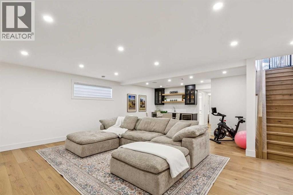 1635 Bowness Road NW - photo 33