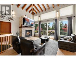 Family room - 1205 Hillgrove Rd, North Saanich, BC V8L5K7 Photo 10