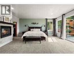 Kitchen - 1205 Hillgrove Rd, North Saanich, BC V8L5K7 Photo 16
