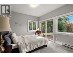 1205 Hillgrove Rd, North Saanich, BC V8L5K7 Photo 31