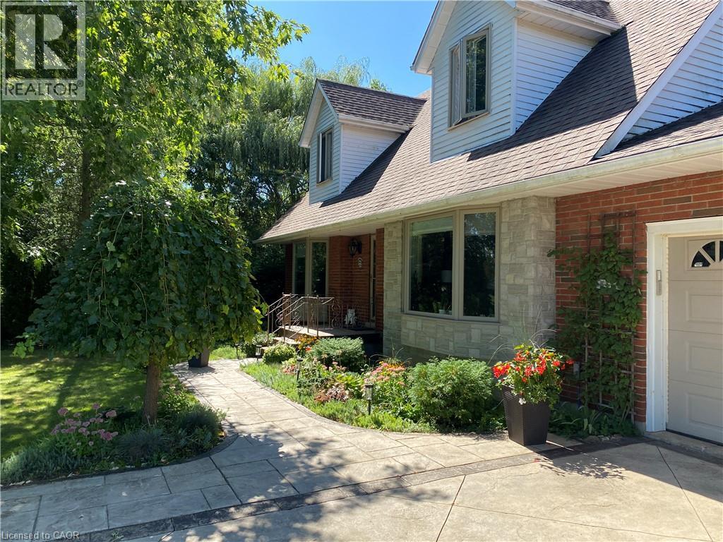 3076 GRASSIE Road - 3
