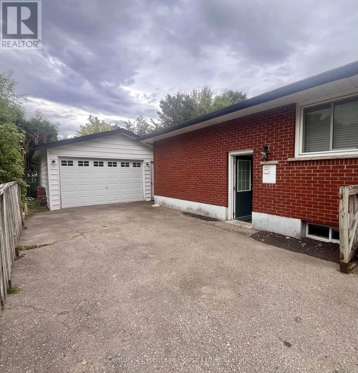 B - 7 HYLAND ROAD, Guelph (Grange Road) — photo 2