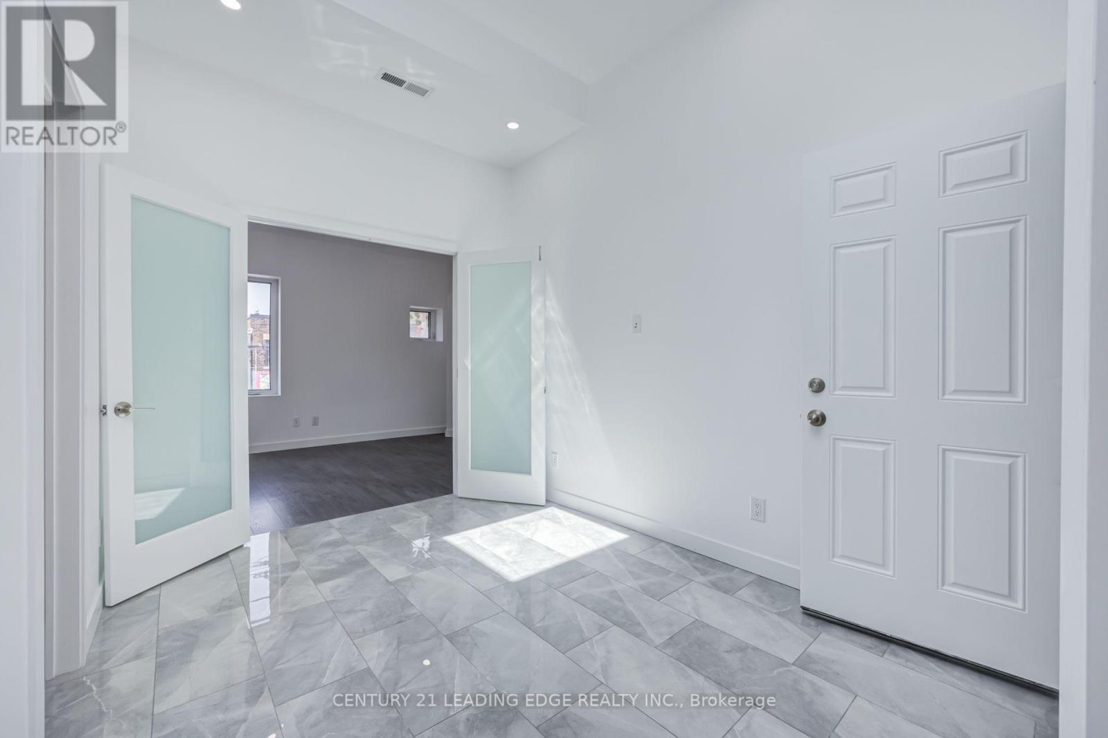 UNIT B - 1375 BATHURST STREET, Toronto (Casa Loma) — photo 3