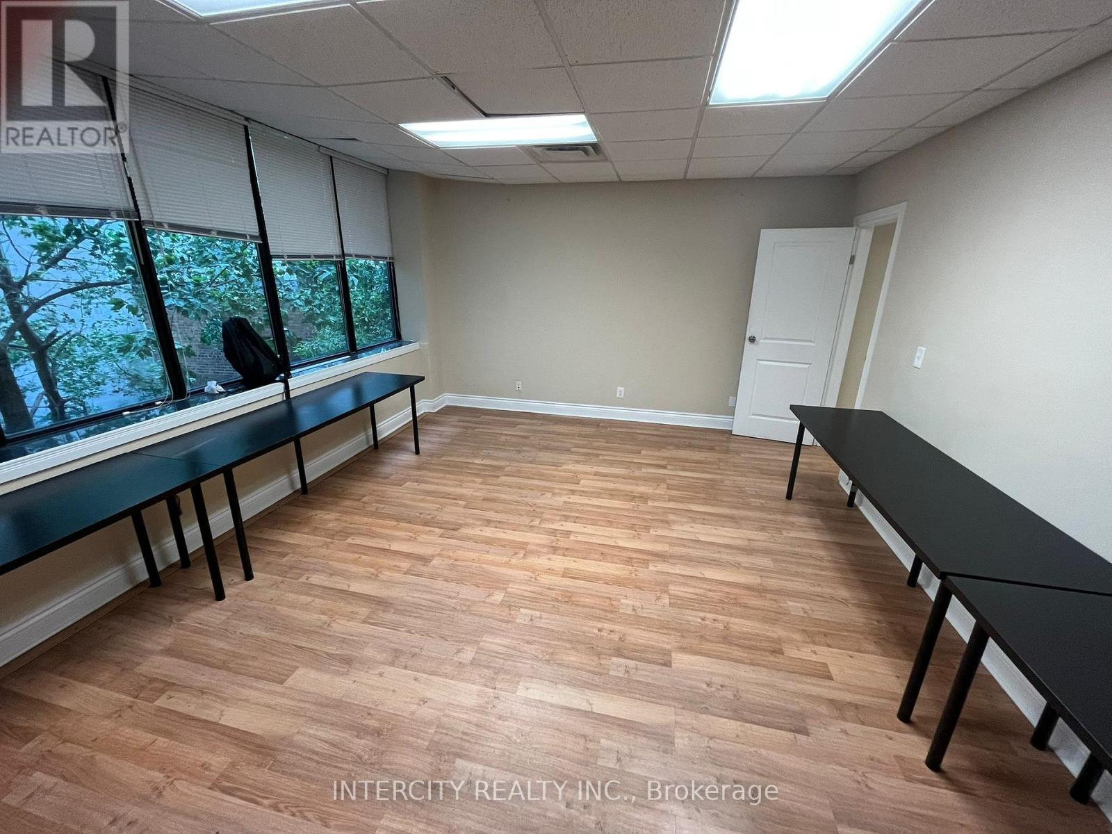 390 - 20 EGLINTON AVENUE E, Toronto (Mount Pleasant East) — photo 2