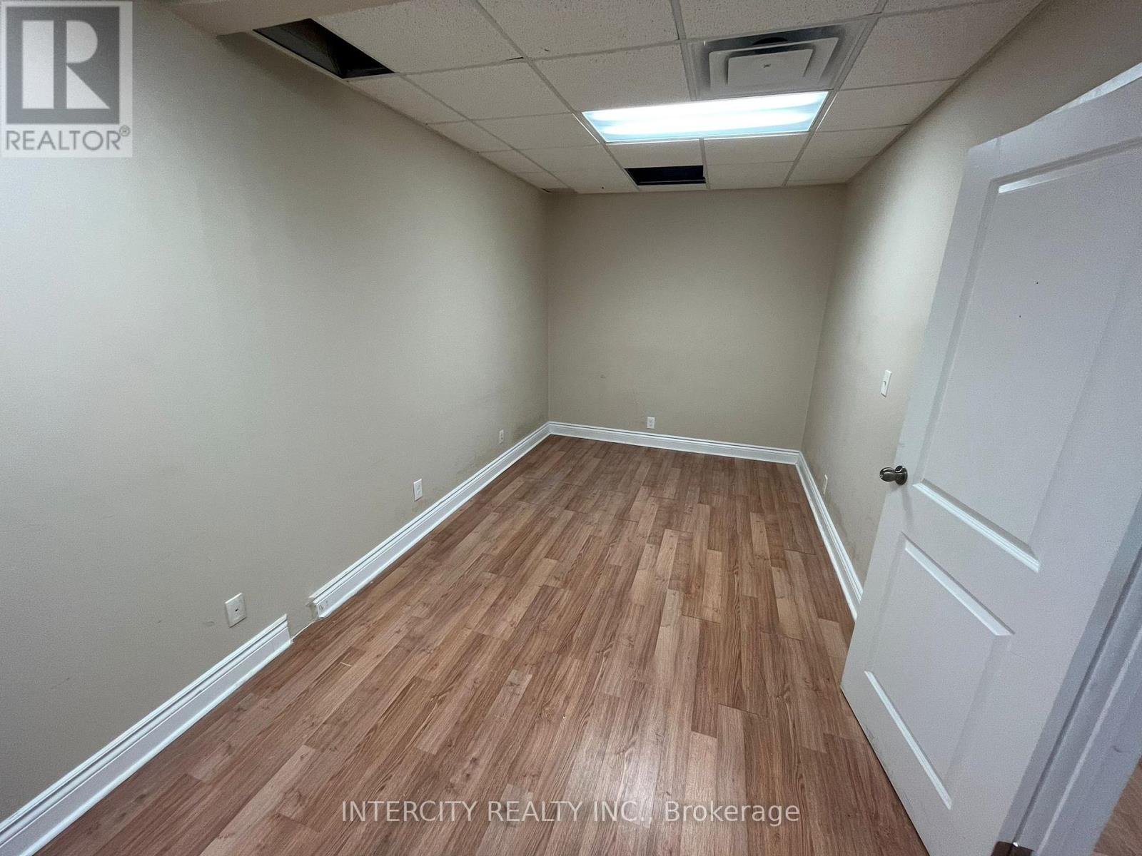 390 - 20 EGLINTON AVENUE E, Toronto (Mount Pleasant East) — photo 3