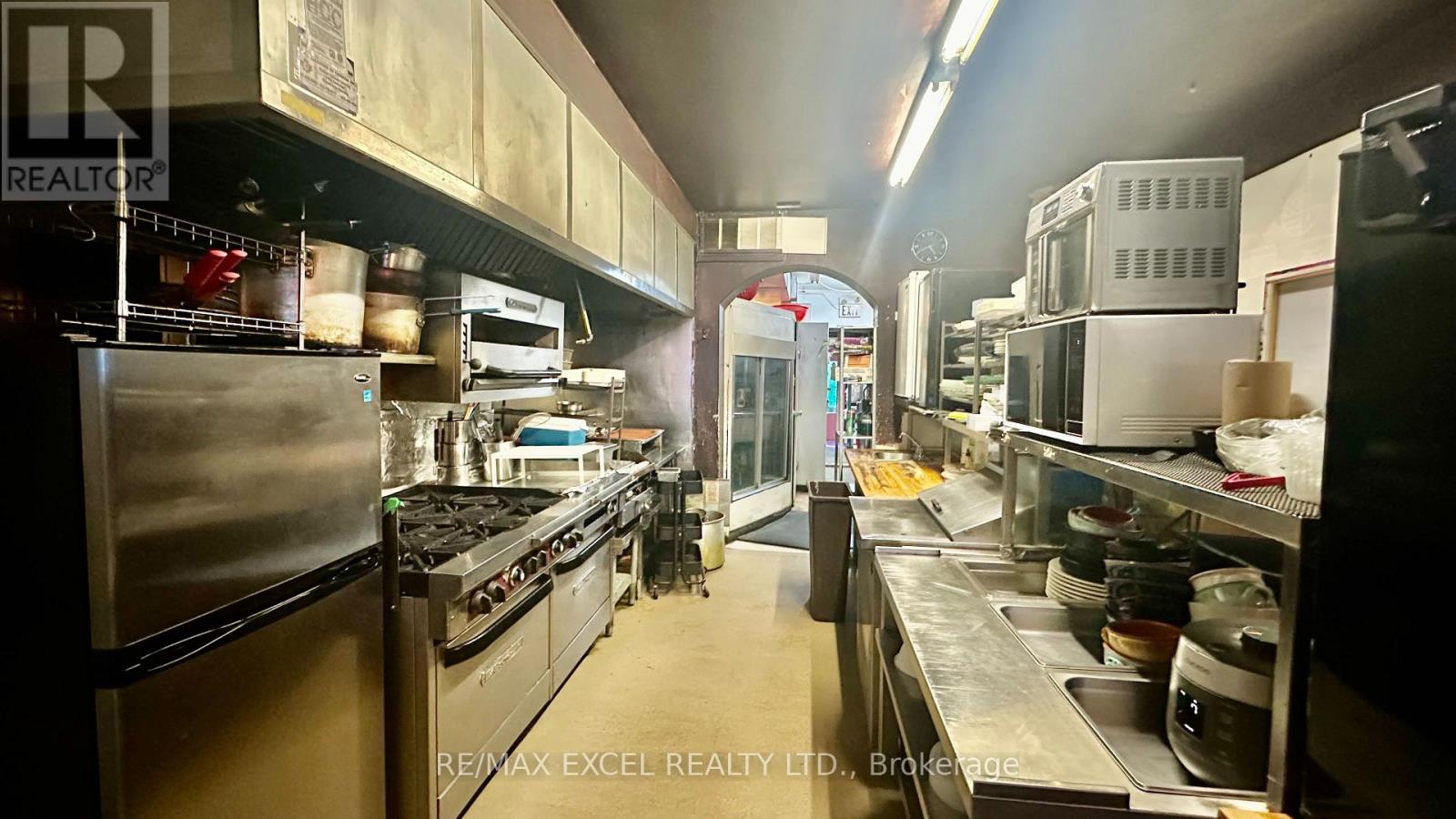 383 DUNDAS STREET E, Toronto (Moss Park) — photo 3