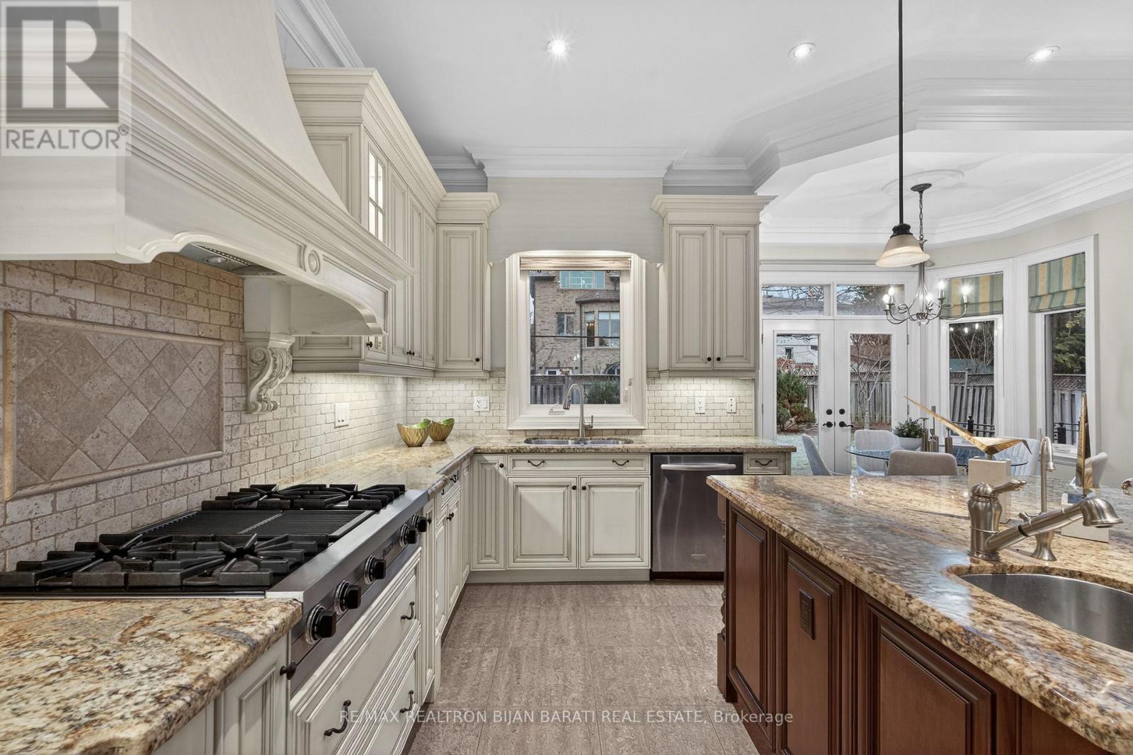 274 GREENFIELD AVENUE - Image 20