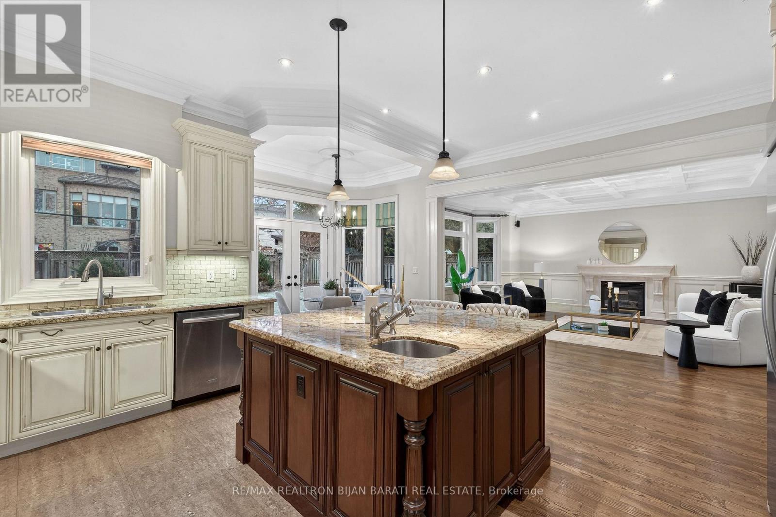 274 GREENFIELD AVENUE - Image 21