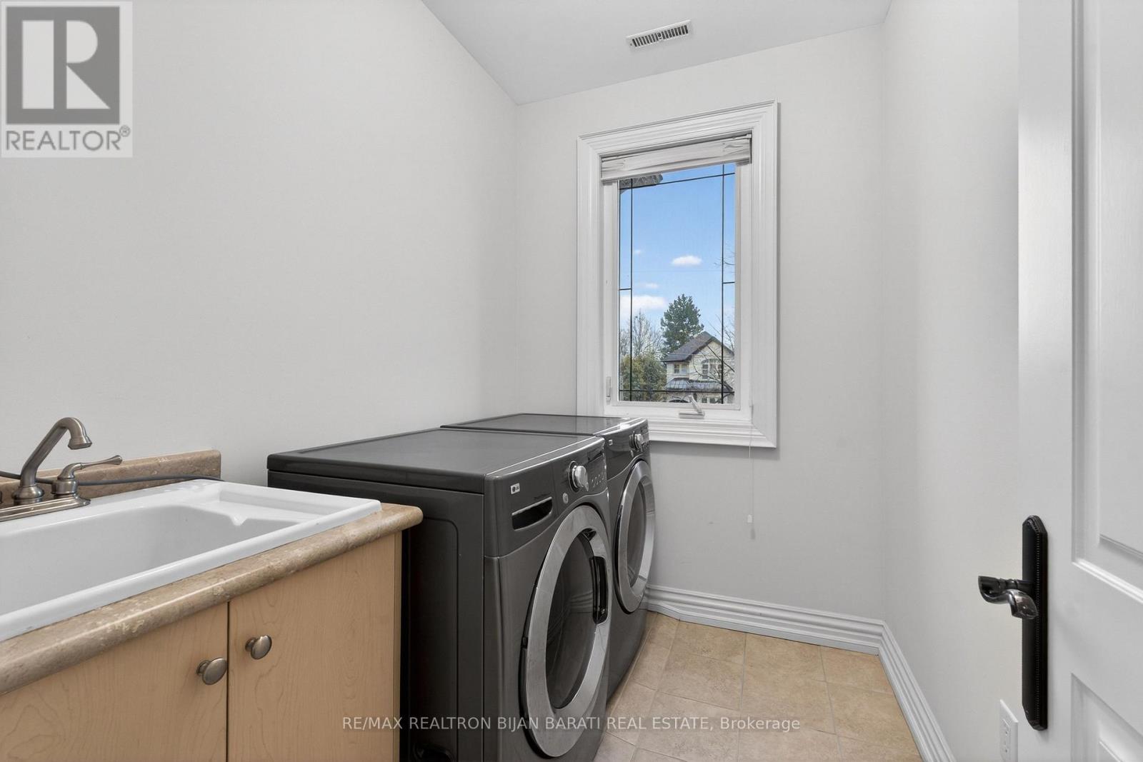 274 GREENFIELD AVENUE - Image 38