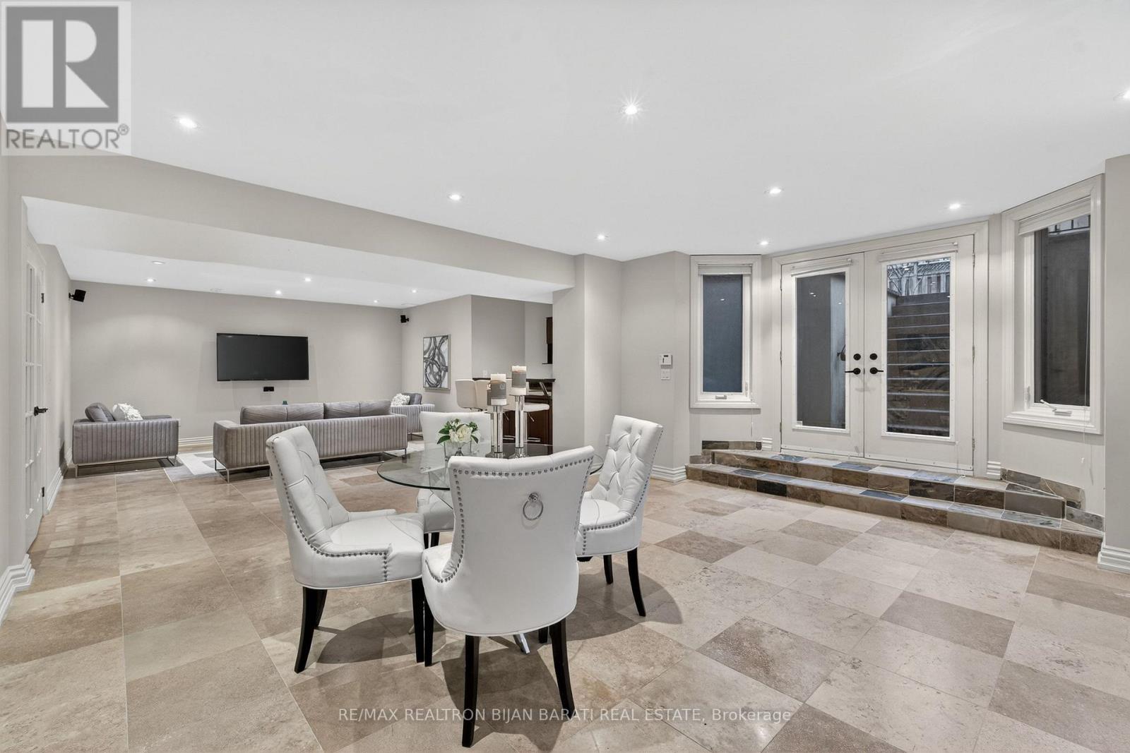 274 GREENFIELD AVENUE - Image 47