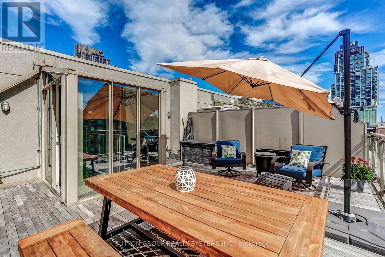 #PH807 39 JARVIS STREET - 32