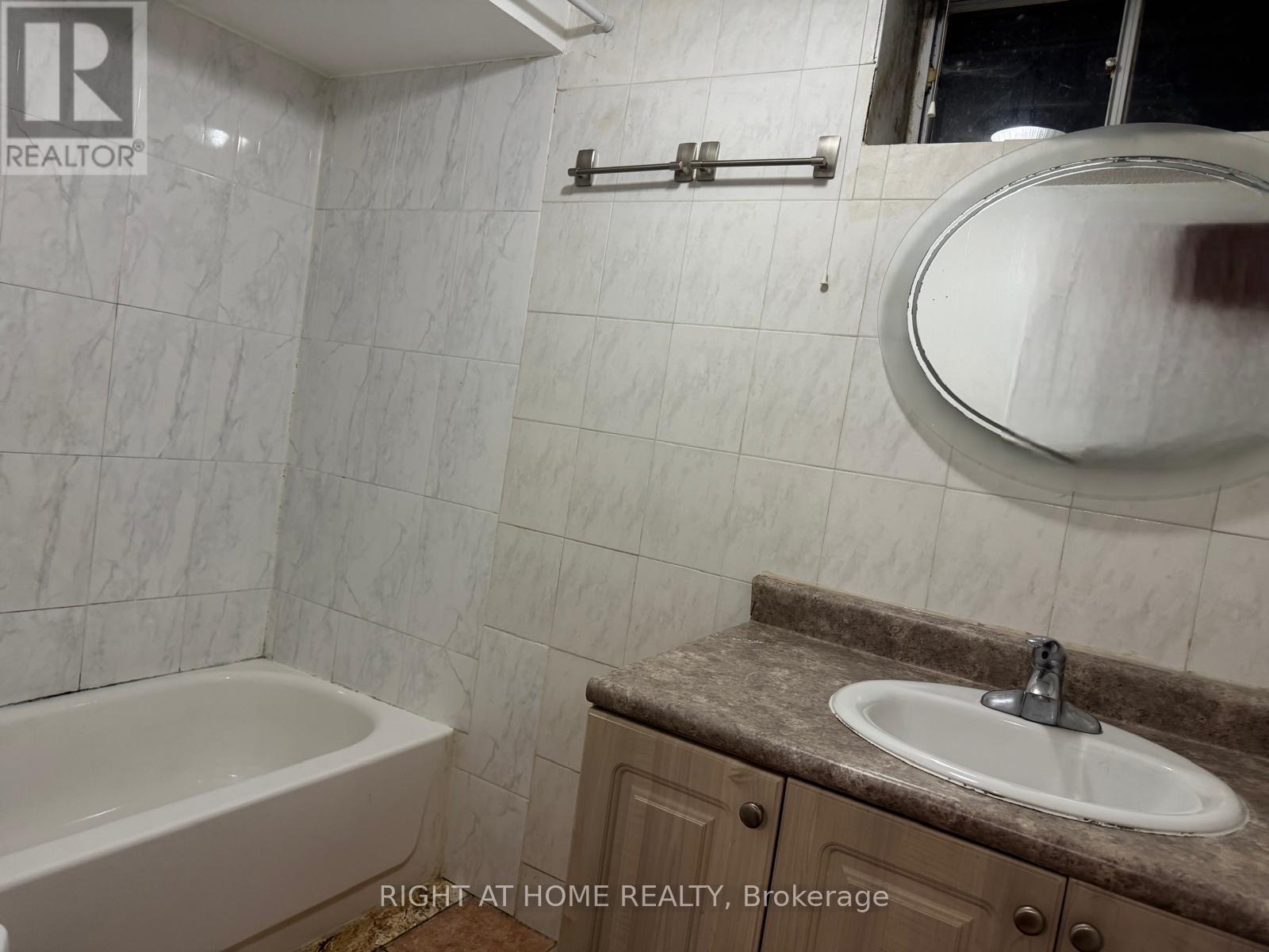 BASEMENT - 45 ROCKPORT CRESCENT, Richmond Hill (Crosby) — photo 8