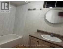 Basement - 45 Rockport Crescent, Richmond Hill, ON L4C2L7 Photo 8