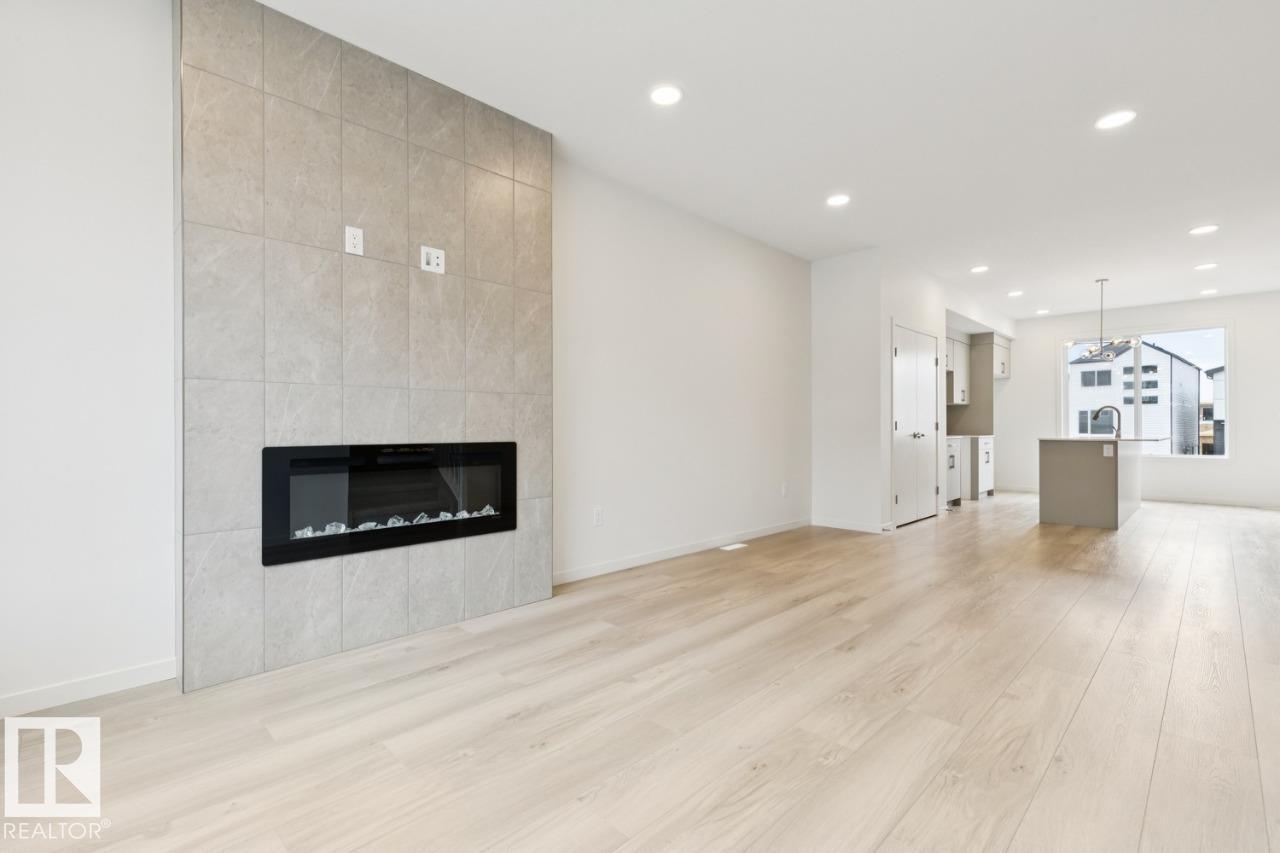 7524 KLAPSTEIN LINK LI SW, Edmonton — photo 5