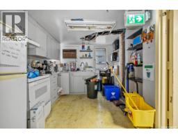 1828 Scarth Street, Regina, SK S4P2G3 Photo 10
