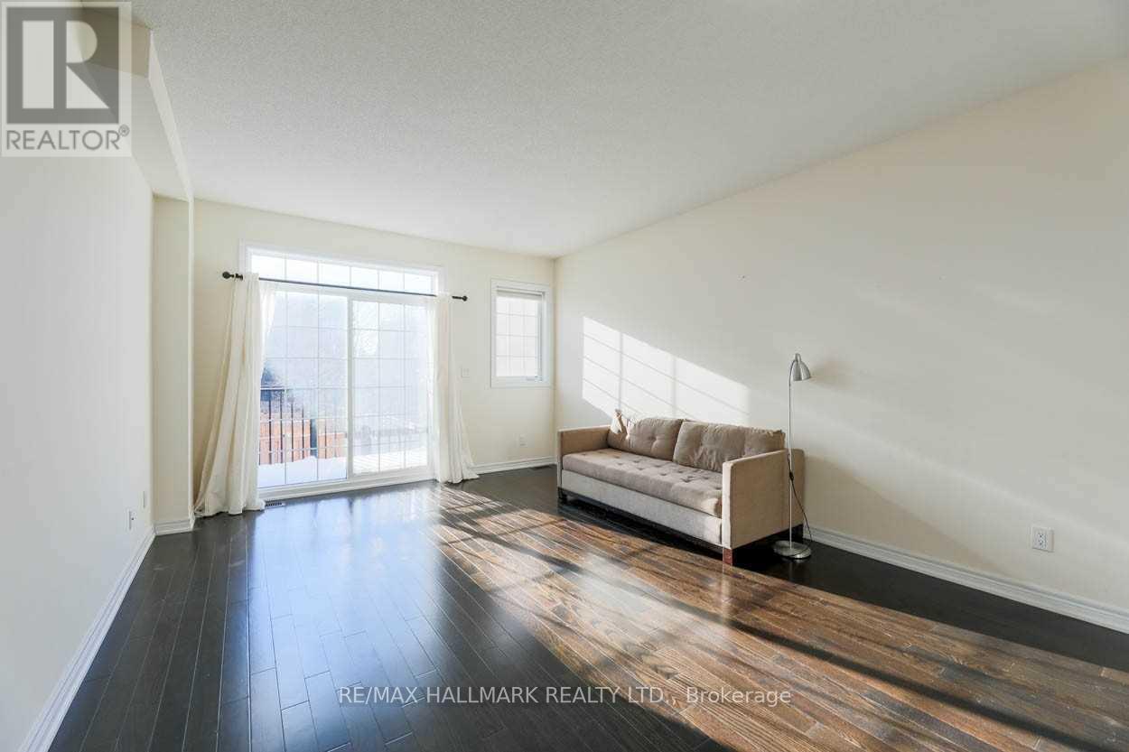 3757A ST CLAIR AVENUE E, Toronto (Cliffcrest) — photo 2