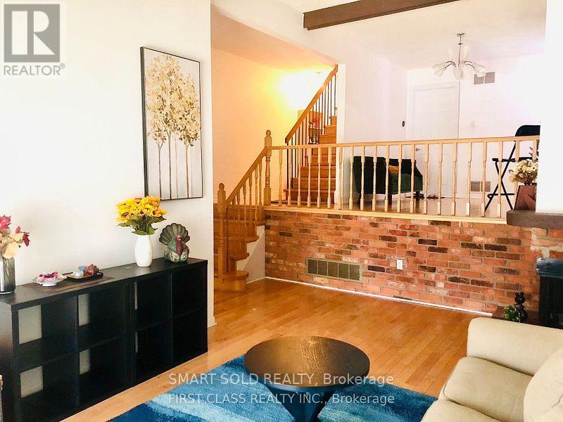 58 AMBERCROFT BOULEVARD, Toronto (Steeles) — photo 3