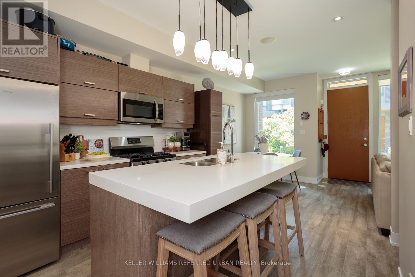#312 46 CURZON STREET - 11