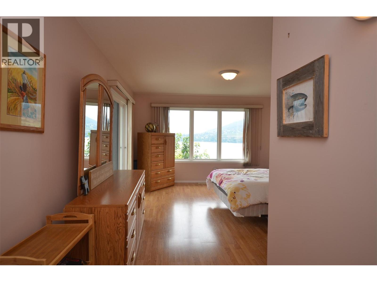 7927 Stoneridge Drive - Image 33