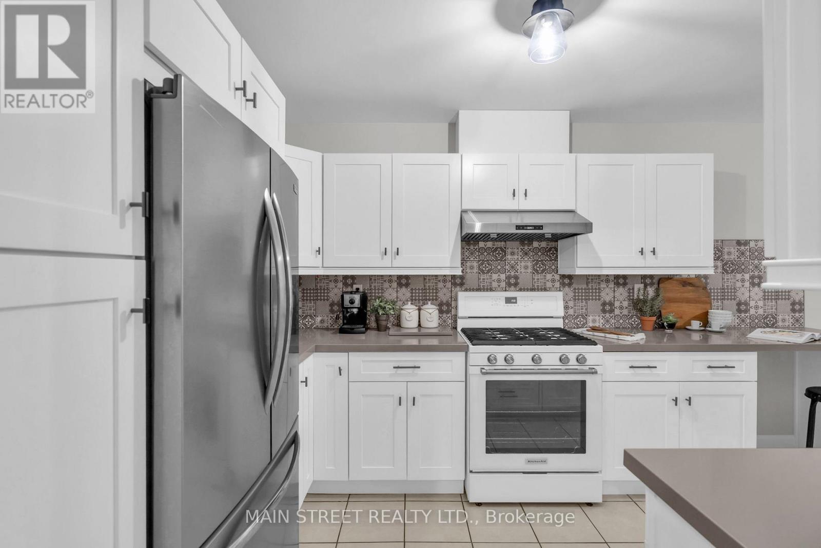 821 JOE PERSECHINI DRIVE, Newmarket (Summerhill Estates) — photo 8