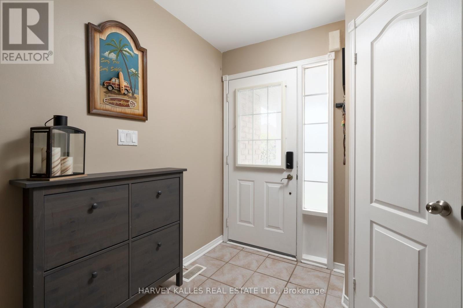 27 HIRST AVENUE, Georgina (Keswick South) — photo 3
