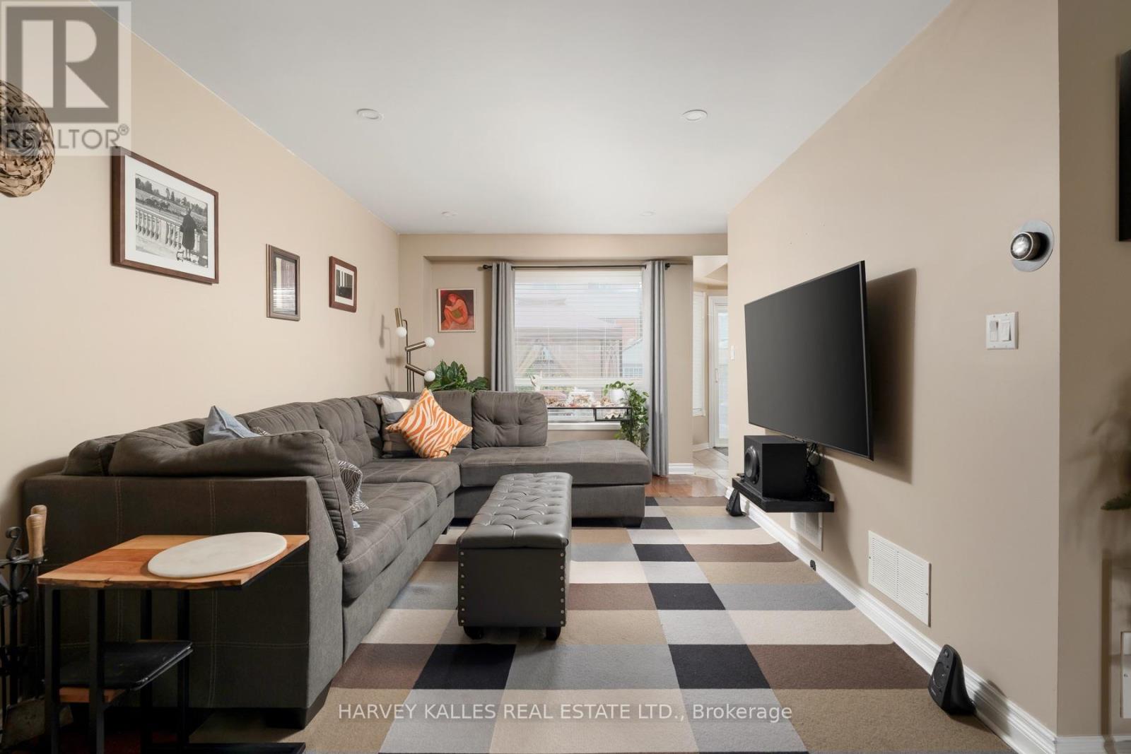27 HIRST AVENUE, Georgina (Keswick South) — photo 8