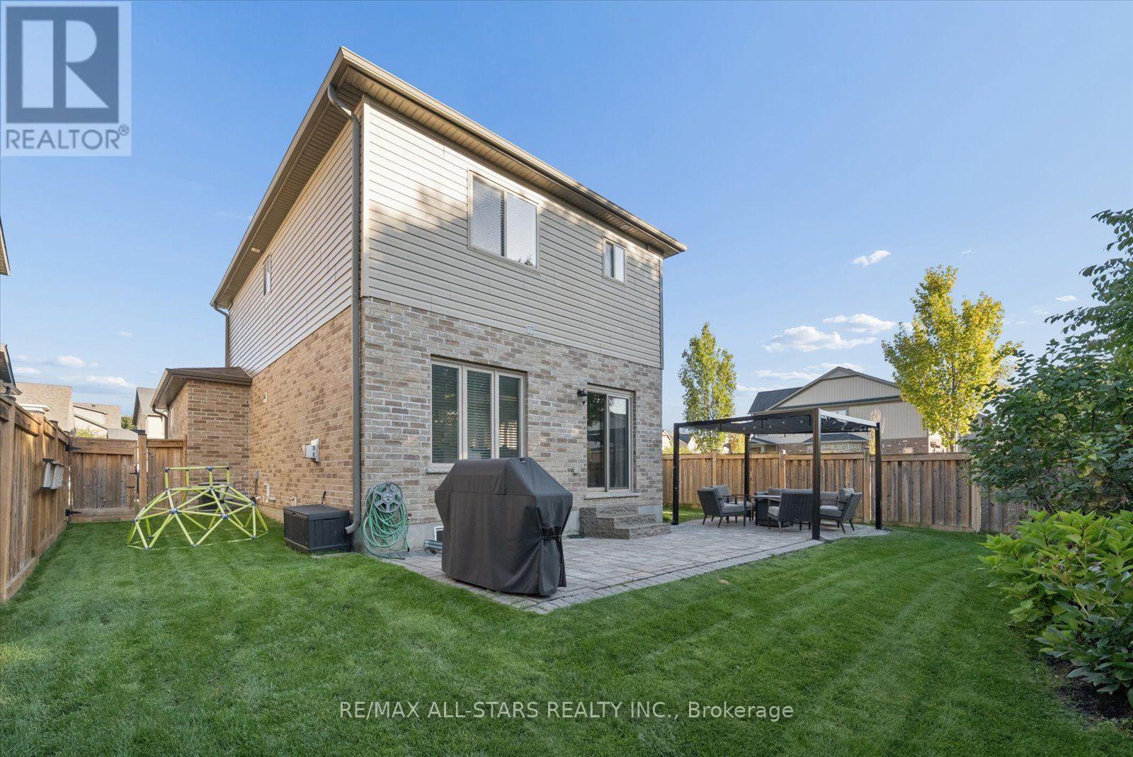 58 CARLETON TRAIL - Image 33