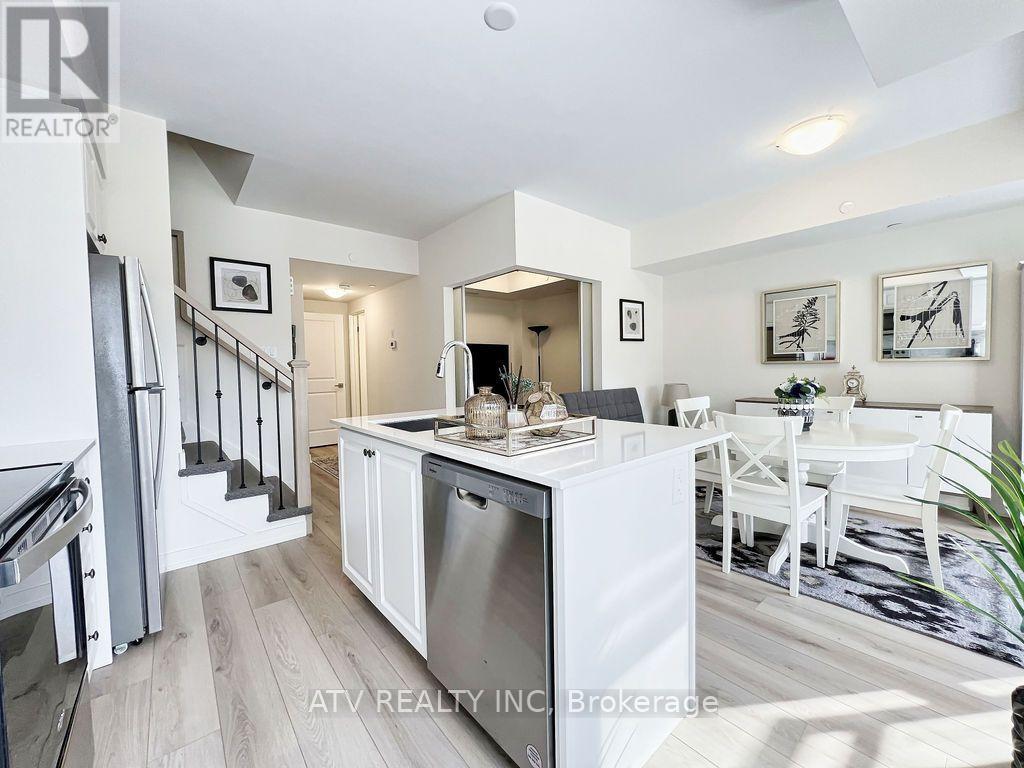 2402 - 58 ELIZABETH STREET S, Richmond Hill (Mill Pond) — photo 7