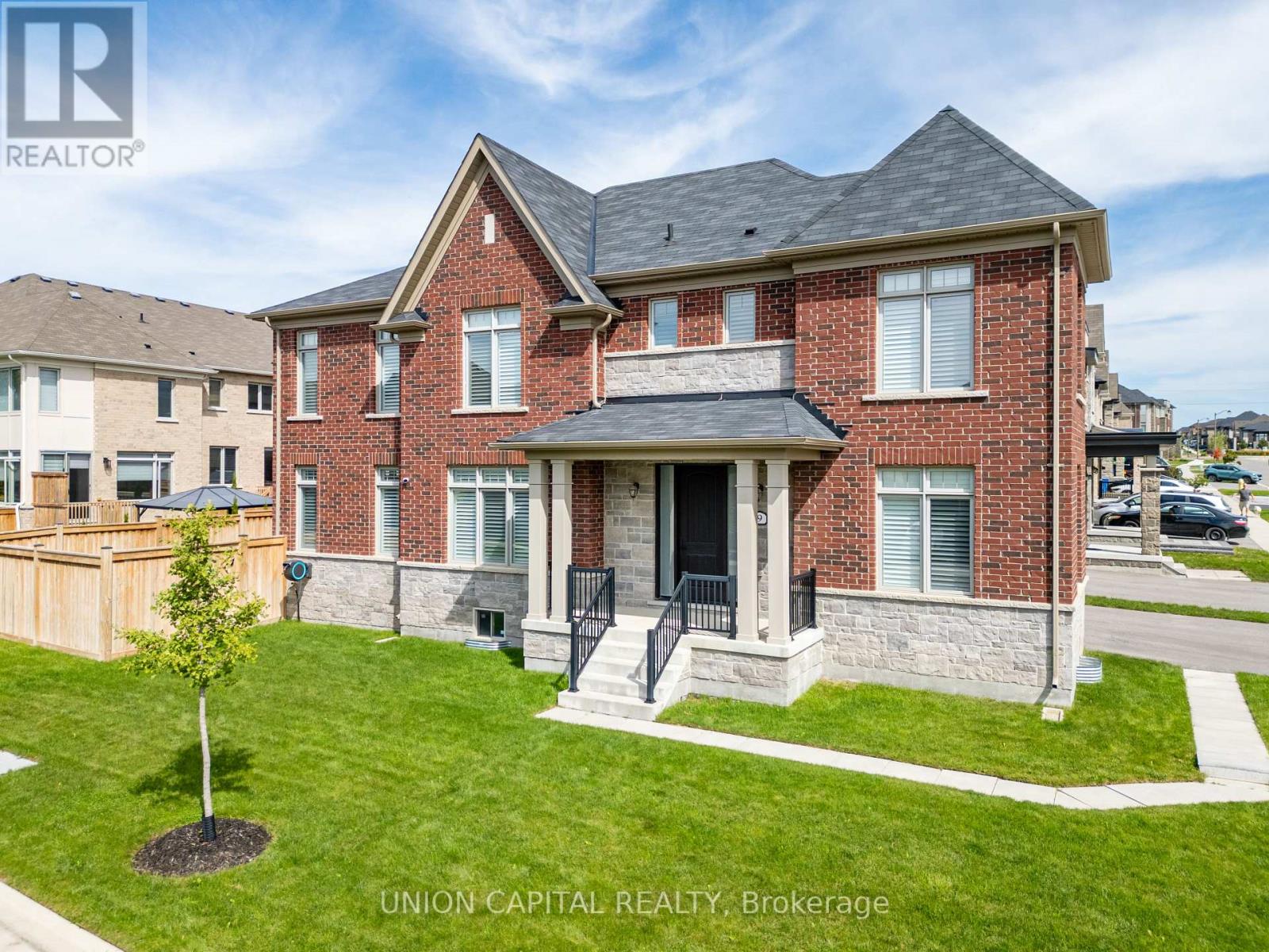 9 SEEDLING CRESCENT - 2